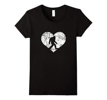 I Love Bigfoot Shirt  Funny Cute Sasquatch Yeti Heart Gift-Amazon