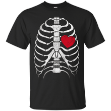 Halloween-Skeleton-Ribcage-With-Heart-Costume-T-Shirt