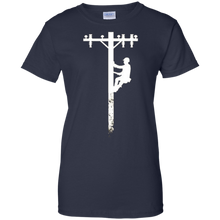 Gift-For-Lineman---Lineman-with-American-Flag-Shirt