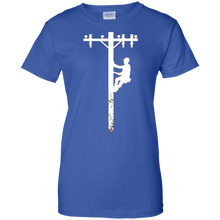 Gift-For-Lineman---Lineman-with-American-Flag-Shirt