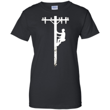 Gift-For-Lineman---Lineman-with-American-Flag-Shirt